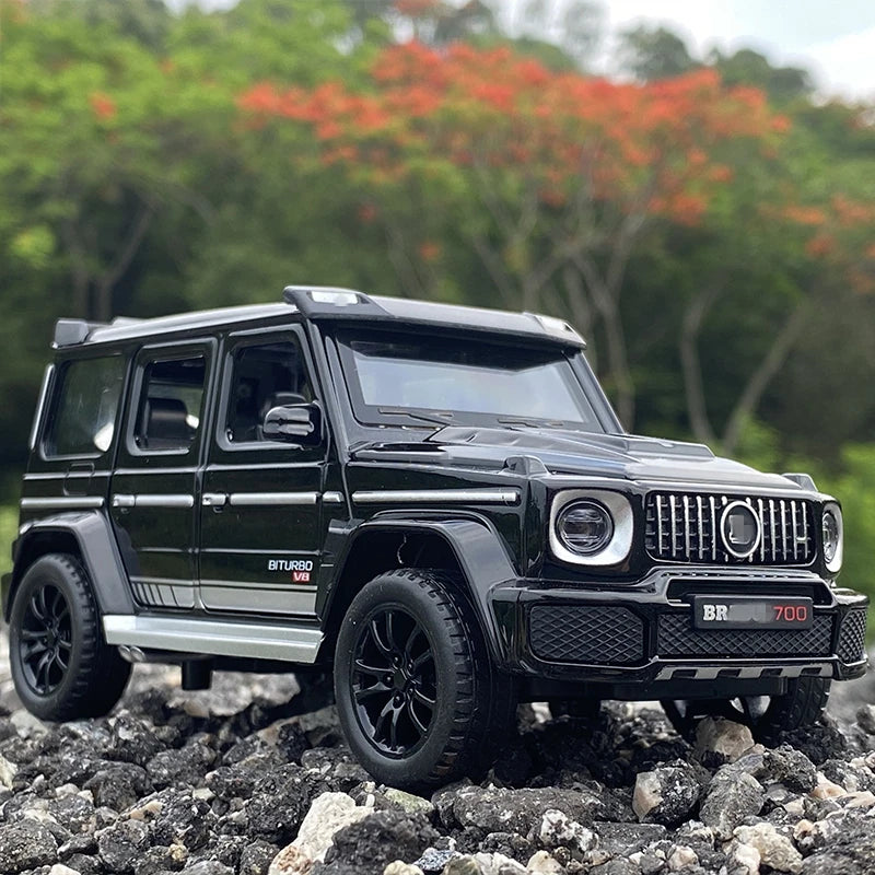 1/32 G700 G65 SUV Alloy Car Model Diecast Simulation Metal Toy Off-road Vehicles Car Model Sound Light Collection Childrens Gift