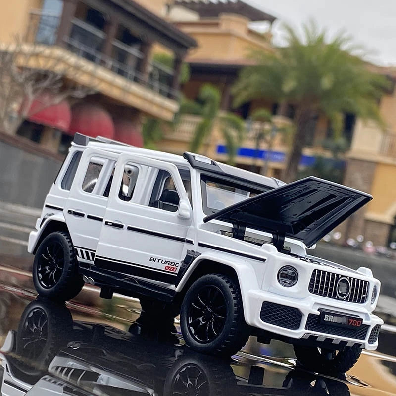 1/32 G700 G65 SUV Alloy Car Model Diecast Simulation Metal Toy Off-road Vehicles Car Model Sound Light Collection Childrens Gift