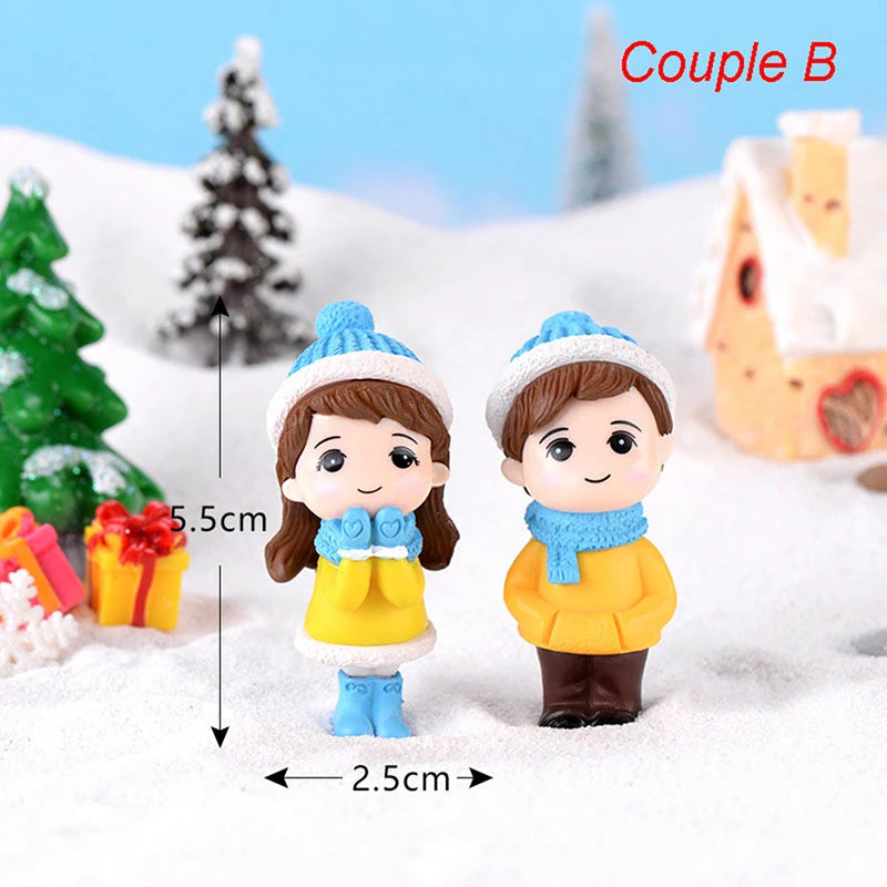 1Pair Sweety Lovers Couple Winter Couple DIY Mini Miniature Figurine Snowman Micro Landscape Garden Decor