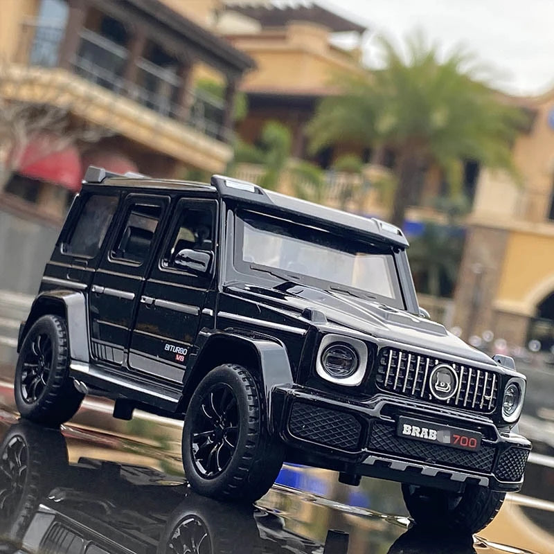 1/32 G700 G65 SUV Alloy Car Model Diecast Simulation Metal Toy Off-road Vehicles Car Model Sound Light Collection Childrens Gift