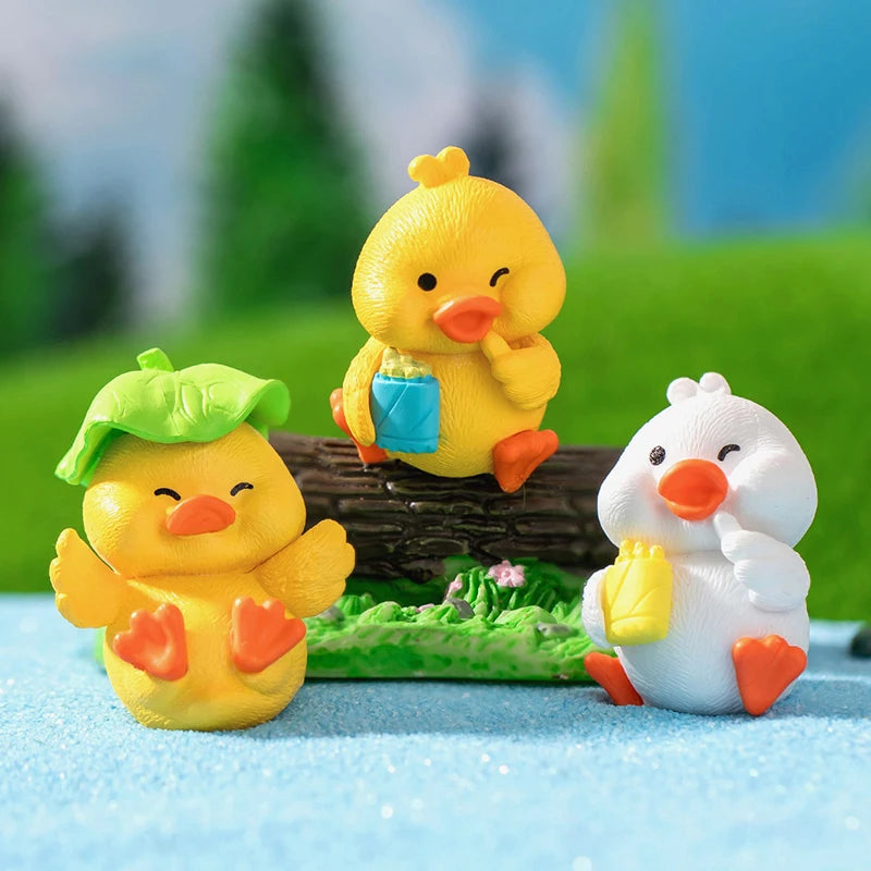 Random Random 1PC Micro Landscape Cute Little Yellow Duck Animal Figure Blind Box Landscaping Decoration Desktop Small Ornaments