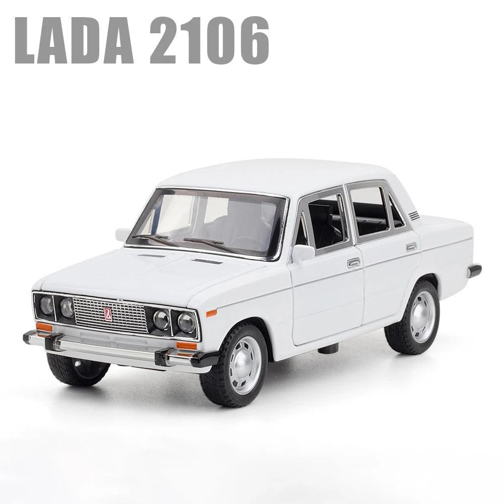 1:24 Russian LADA 2106 Alloy Car Die Cast Toy Car Model Sound and Light Children's Toy Collectibles Birthday gift