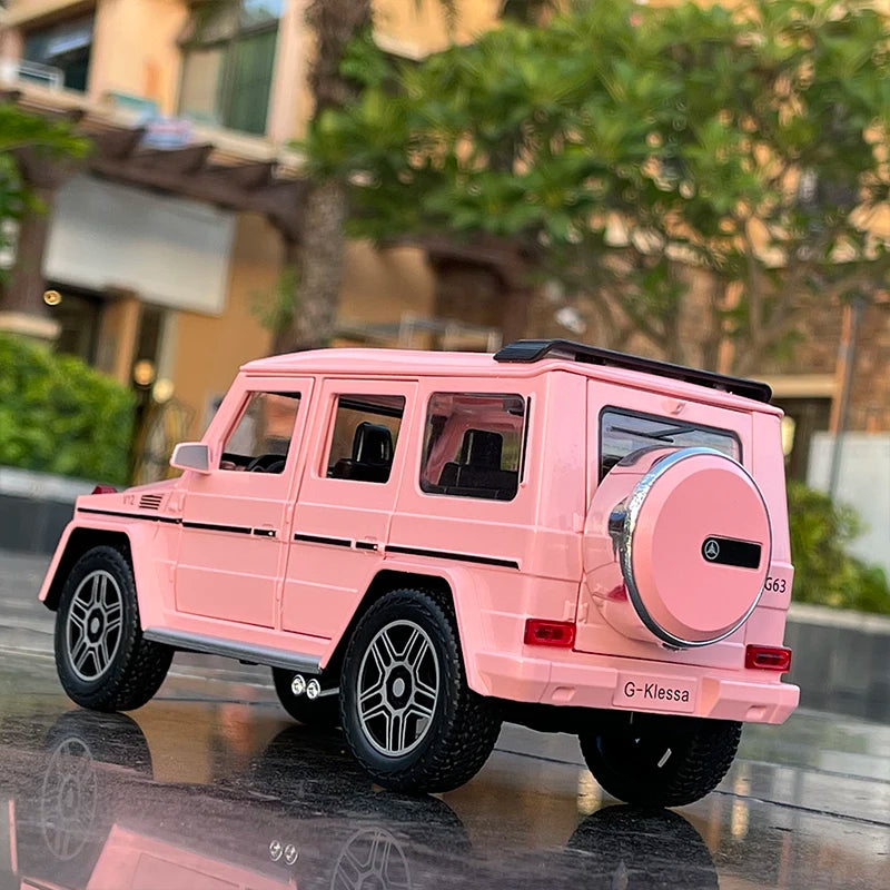 1/24 G63 G65 Alloy Pink Car Model Diecasts & Toy Metal Off-road Vehicles Model Simulation Sound and Light Collection Kids Gifts