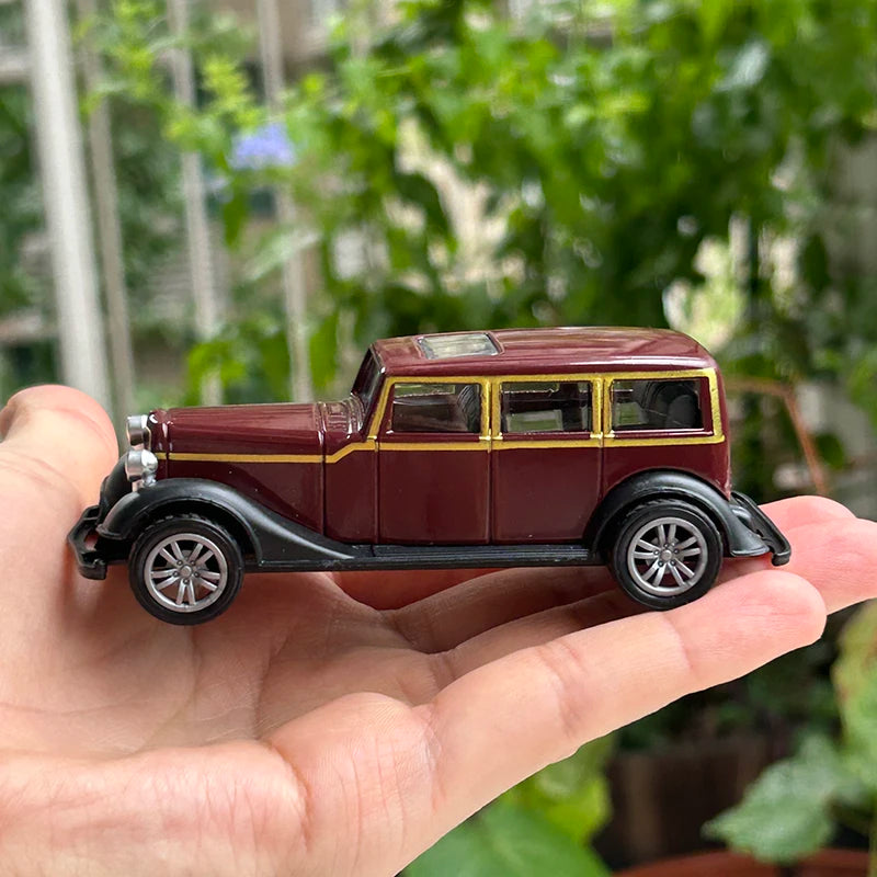 1:43 Alloy Vintage Diecast Car Model Car Classic Cadillacs V8 Pull Back Car Model Miniature Vehicle Replica Gift For Kids Adults