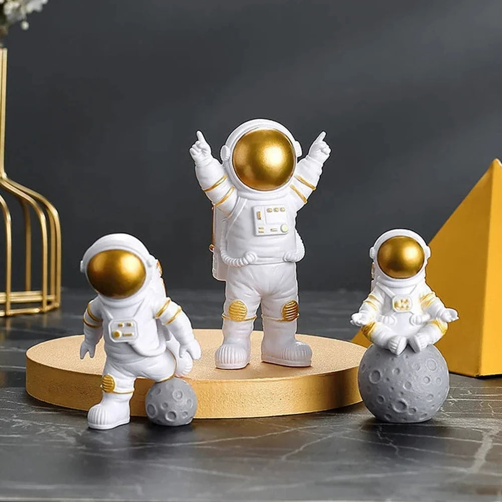 4pcs Resin Astronaut Model Figure Statue Astronaut Sculpture Educational Toy Desktop Home Decoration Model Children's Gifts