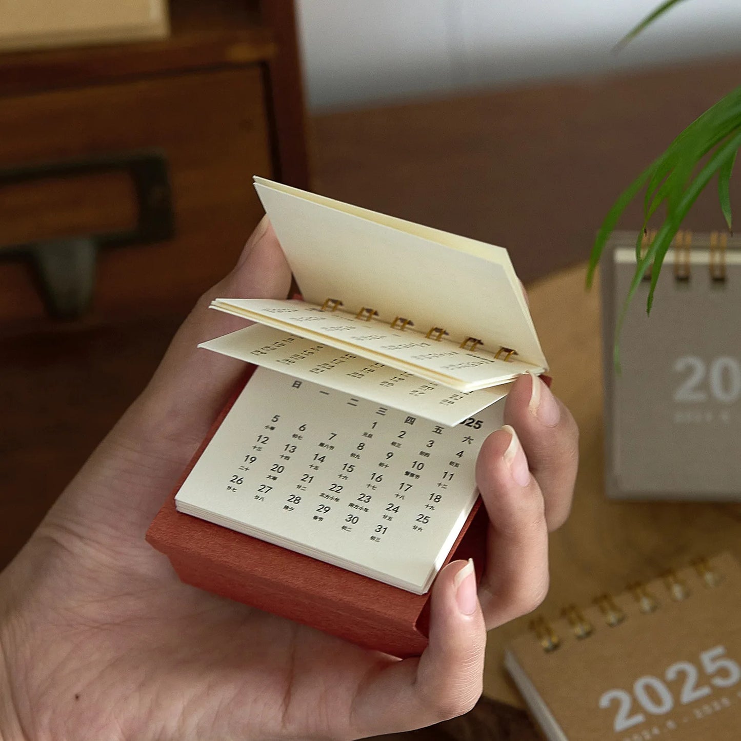 Simple Mini 2025 Calendar Office School Supplies calendar Desk calendar monthly Planner Desk accessories Decor Record