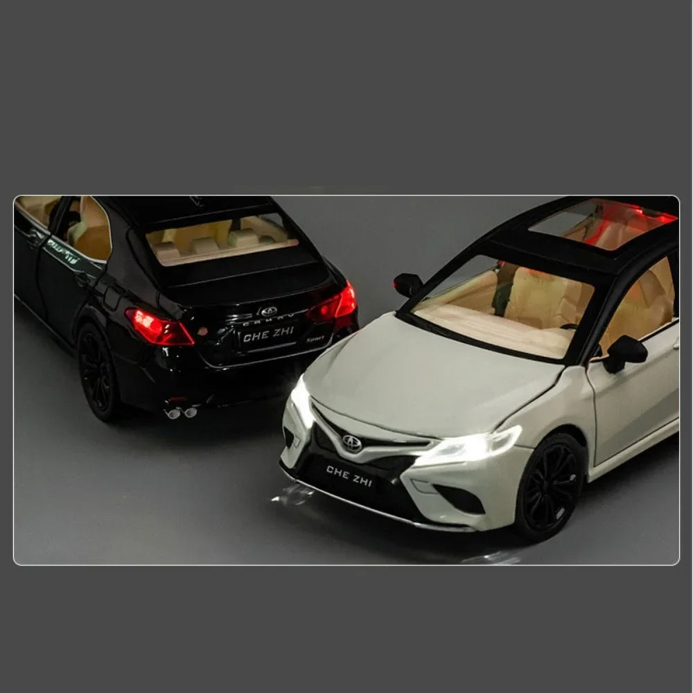 1:24 Toyota Camry Alloy Car Model Toys Metal Diecast High Simulation Strong Vehicle Model Sound Light Toy For Boys Birthday Gift