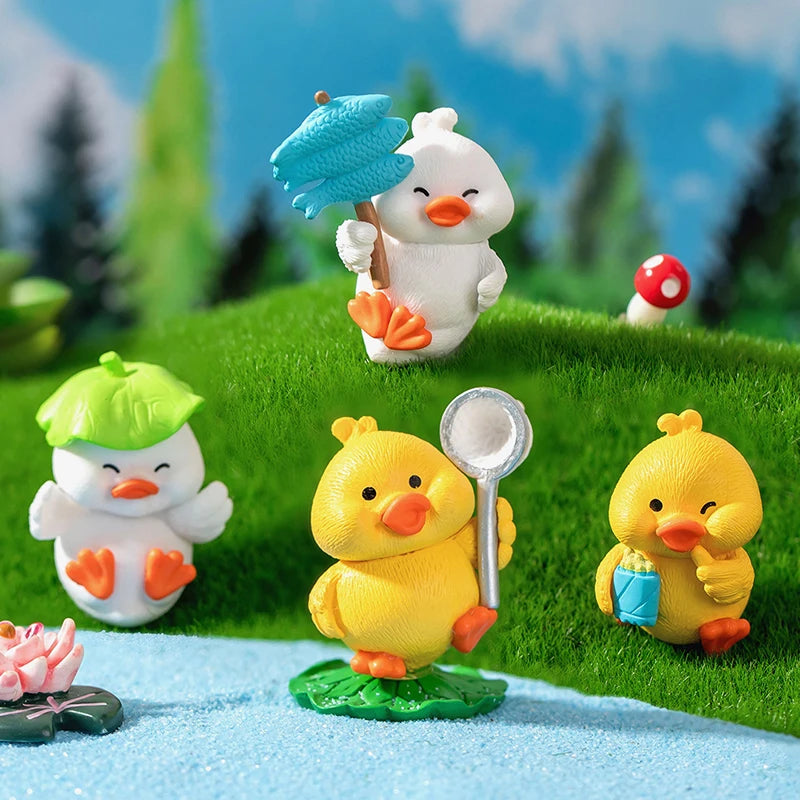 Random Random 1PC Micro Landscape Cute Little Yellow Duck Animal Figure Blind Box Landscaping Decoration Desktop Small Ornaments