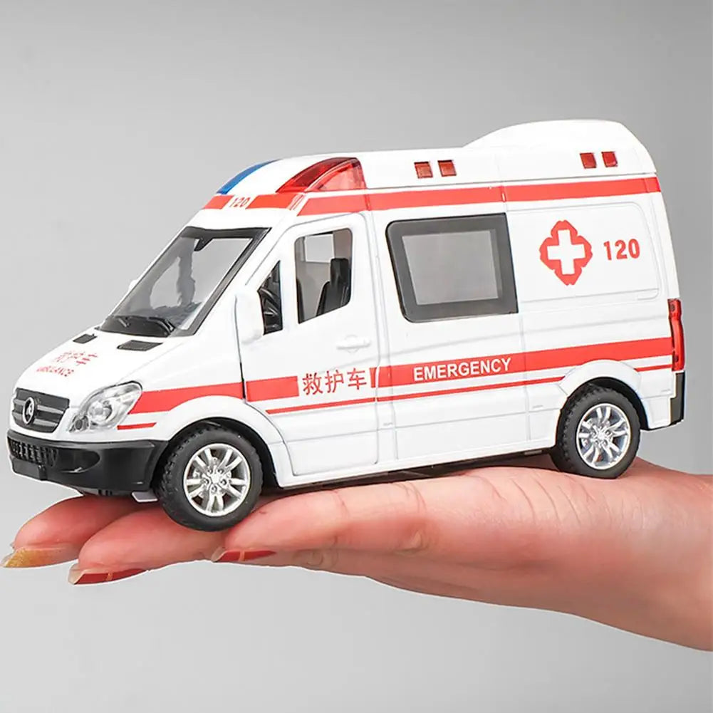 Hospital Rescue Ambulance Die Cast Metal Toy Car Pull Back Alloy Toys Vehicle For Children Boys Toys Can Open the Door