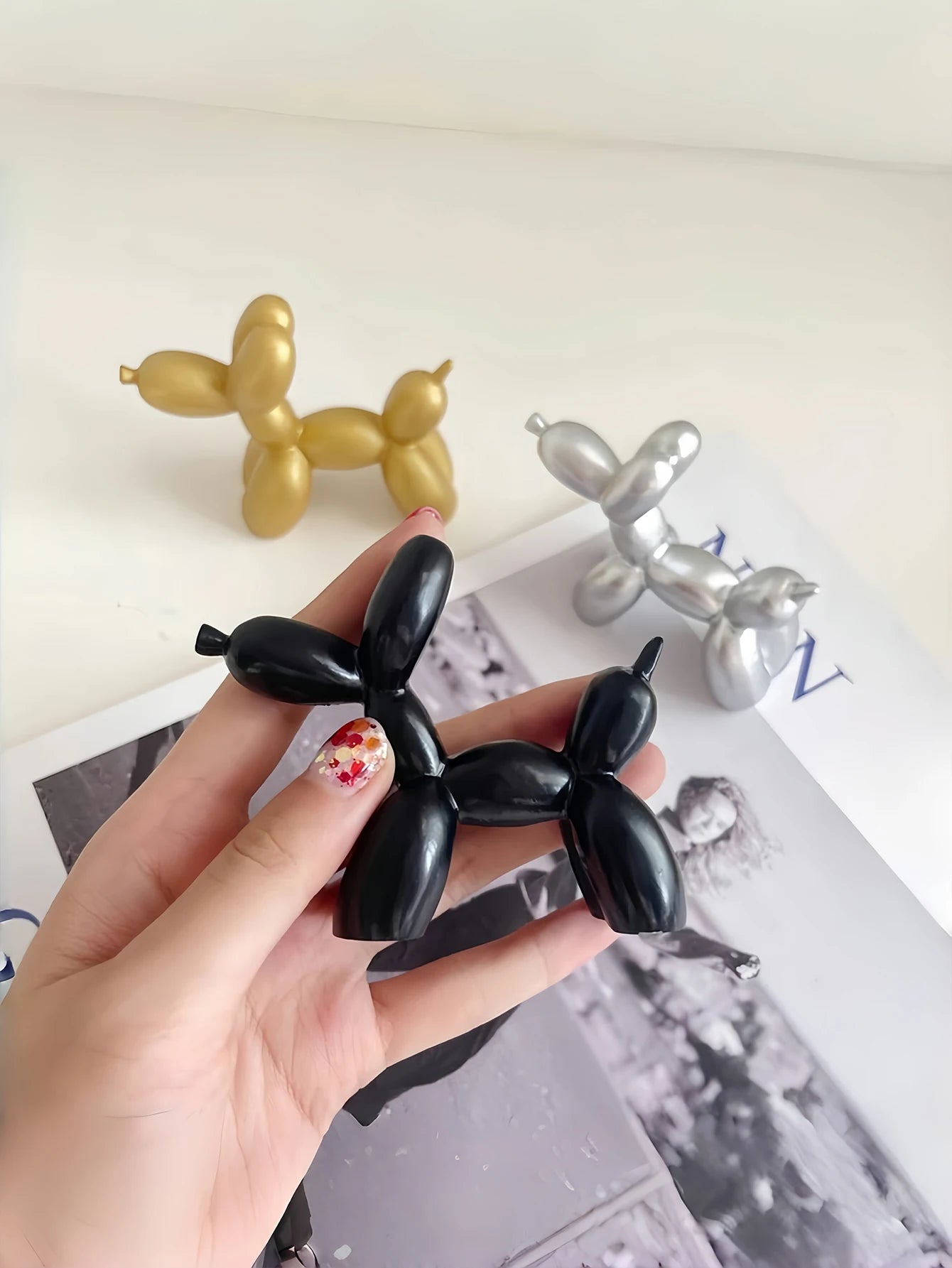 1pc Handmade resin balloon dog Statue ornament - Cute white animal sculptures for home decoration and Valentine's Day gifts, bir