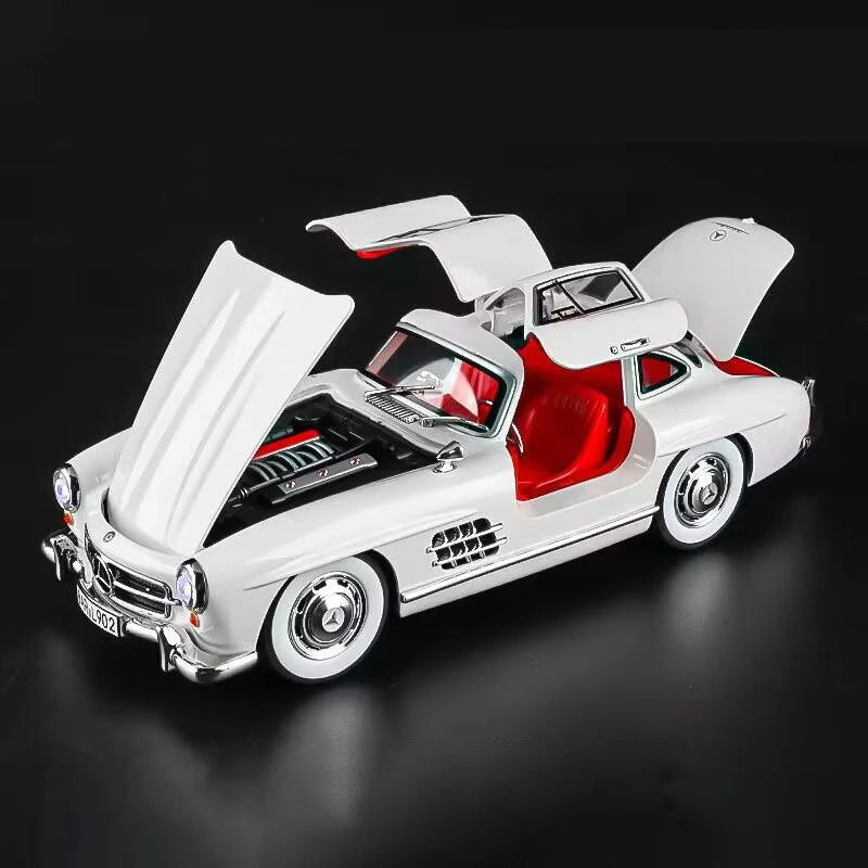 1:24 Benzs 300SL Alloy Car Model Diecasts Metal Toy Classic Vehicles Car Model Simulation Sound Light Collection Childrens Gifts