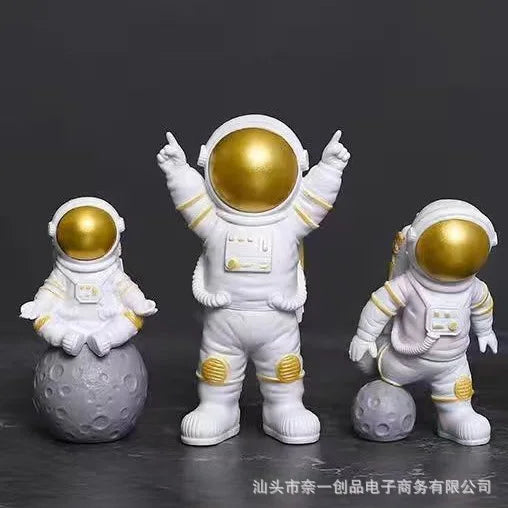 Astronaut Figure Statue Figurine Spaceman Sculpture Educational Toy Desktop Home Decoration Astronaut Model For Kids Gift