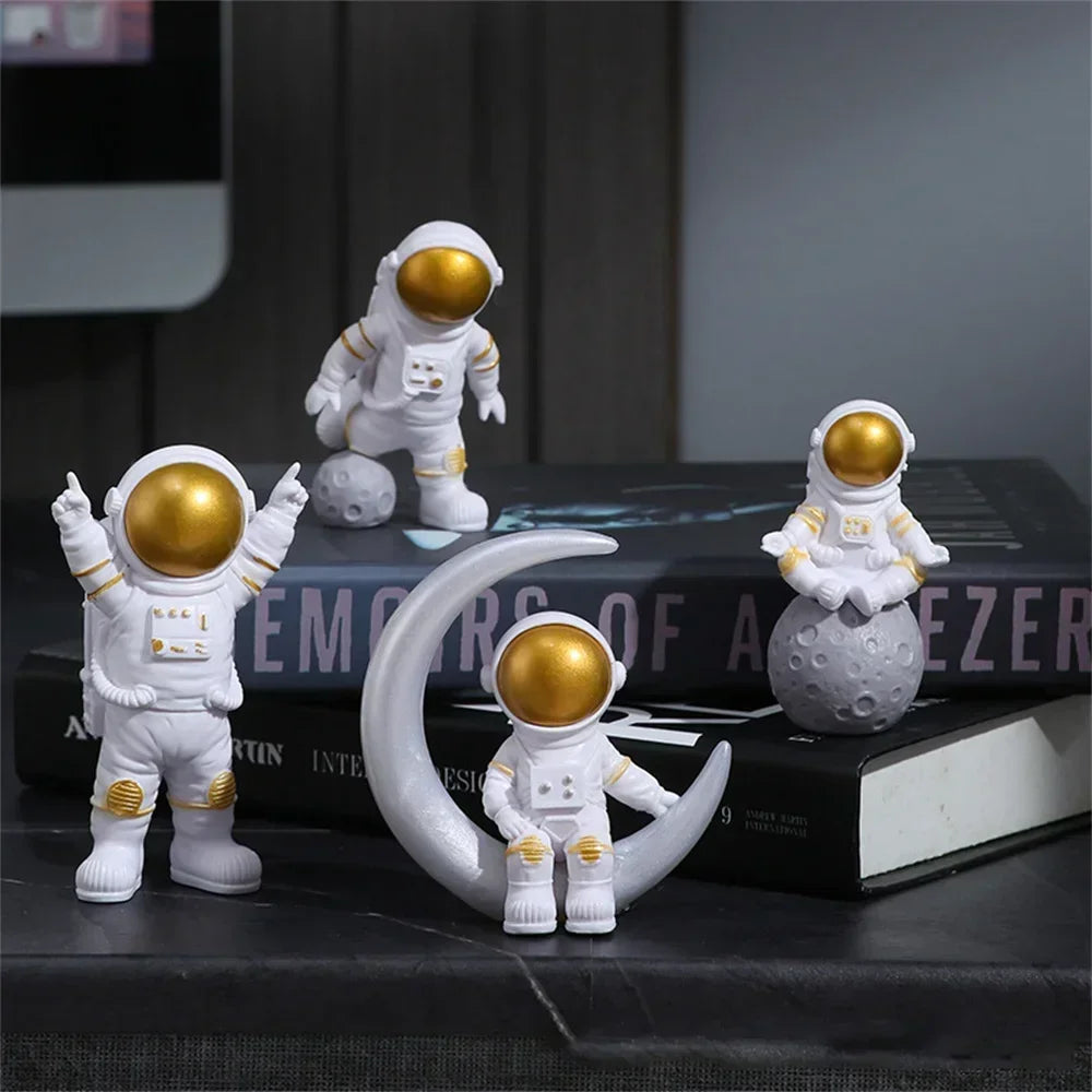 3/4PCS Resin Astronaut Figure Statue Spaceman Sculpture Educational Toy Desktop Home Decoration Astronaut Model for Kids Gift