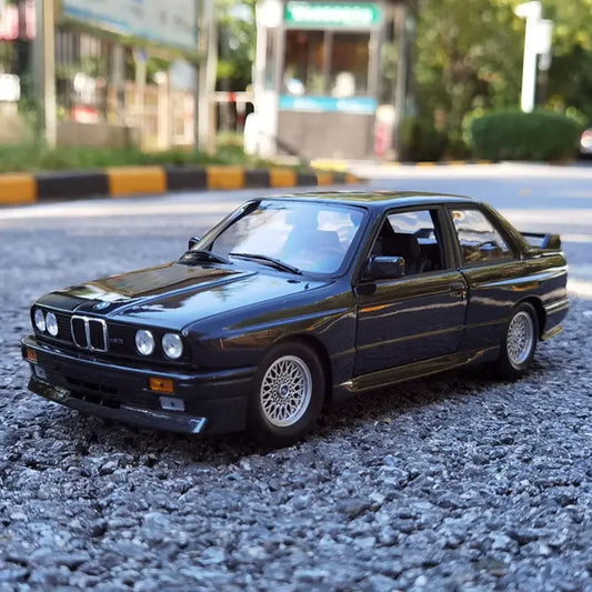 1:24 1988 BMW M3 E30 Alloy Sports Car Model Diecasts Metal Classic Car Model High Simulation Sound and Light Childrens Toys Gift