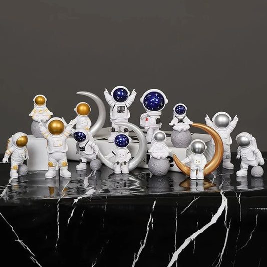 4pcs Resin Astronaut Model Figure Statue Astronaut Sculpture Educational Toy Desktop Home Decoration Model Children's Gifts