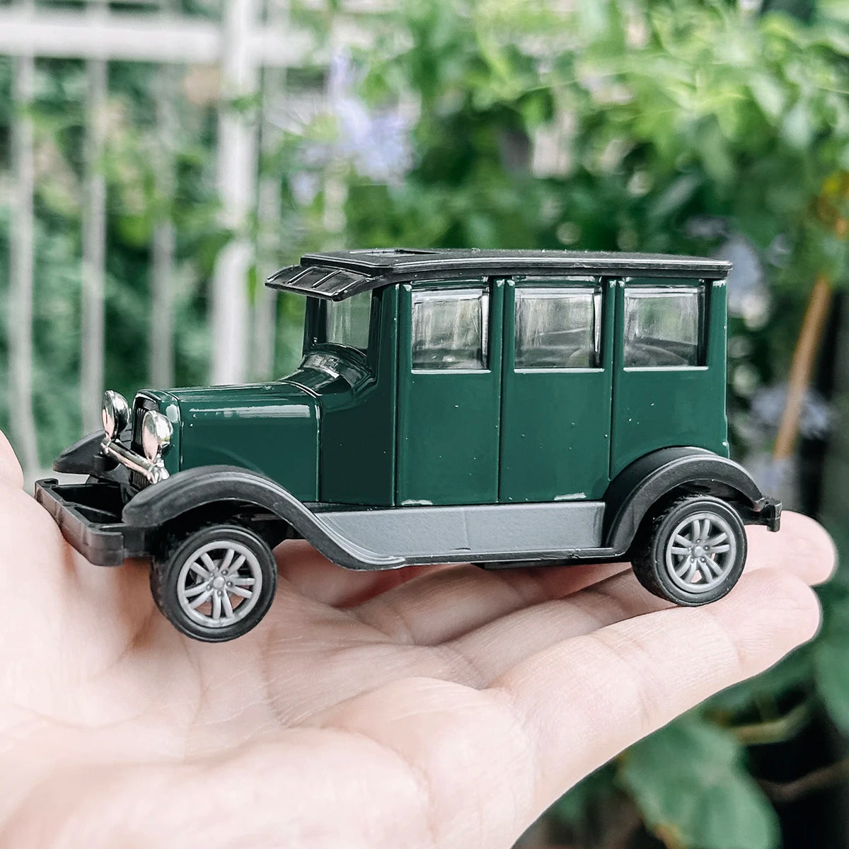 1:43 Alloy Vintage Diecast Car Ford A 1930 Model Car Classic Pull Back Car Model Miniature Vehicle Replica Gift For Kids Adults