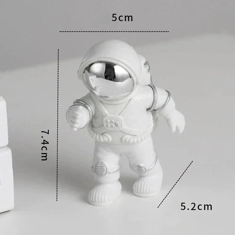 New Resin Astronaut Statue Ornament Spaceman Sculpture Desktop Home Decoration Astronaut Model Car Decoration Creative Kid Gift