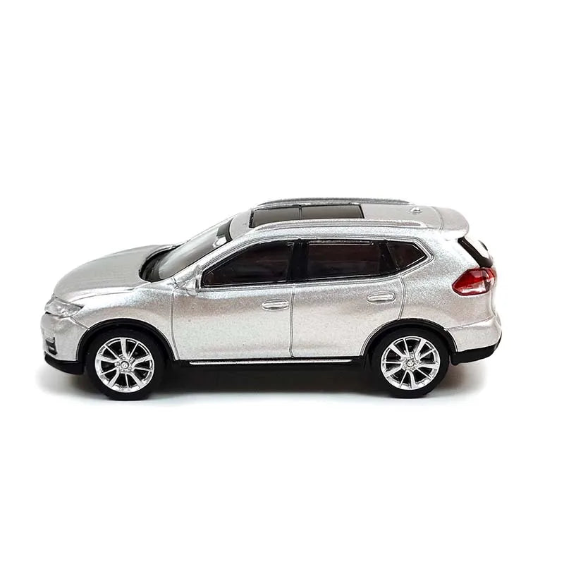 1:64 Scale Nissan X-trail 2018 Simulation Metal Car Model 1/64 Ariya Diecast Miniature White Vehicle Model Toys Men Collection