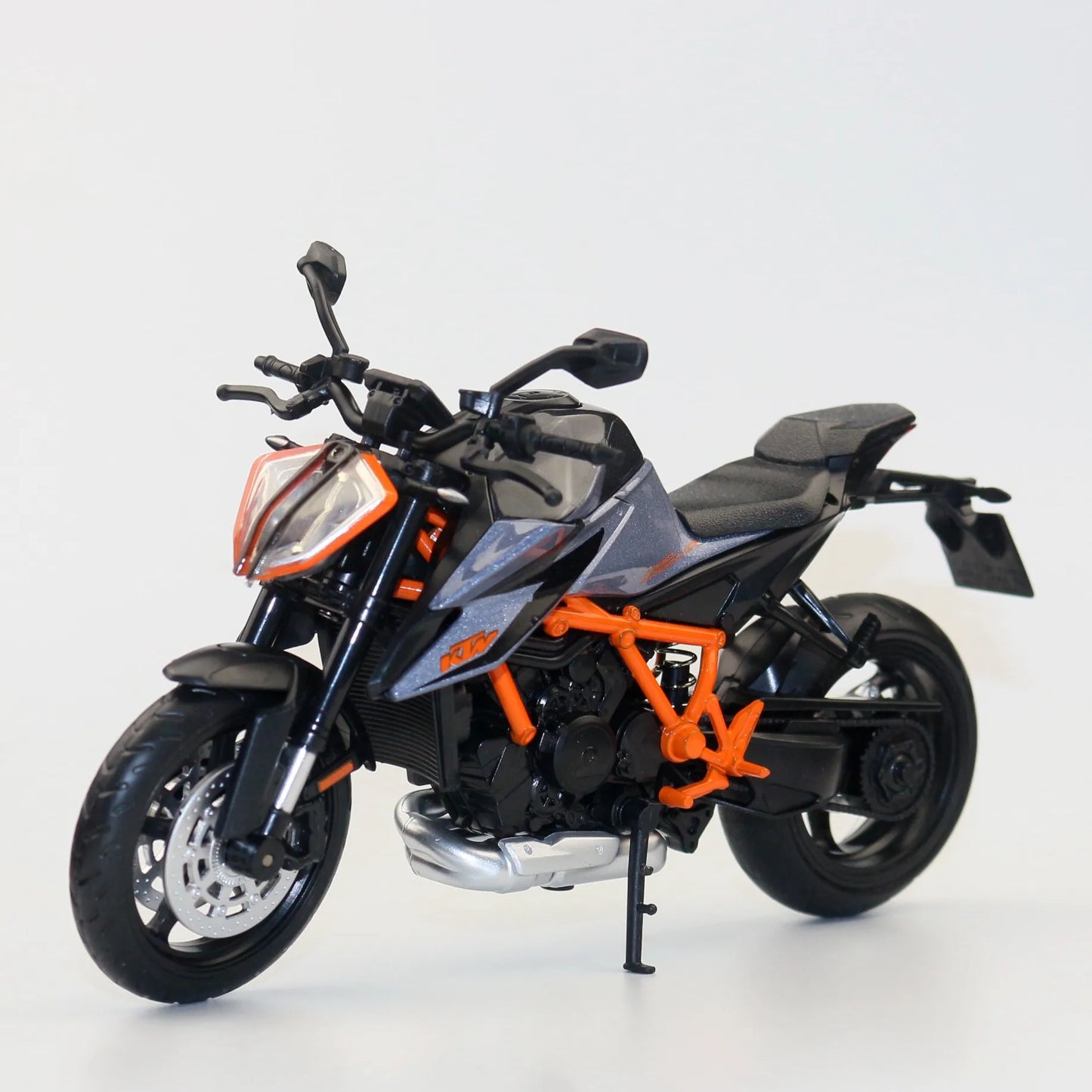 1/12 KTM 1290 Super Duke R 2022 Toy Motorcycle CCA Diecast Model 1:12 Sport Racing Miniature Collection Gift For Kid Children