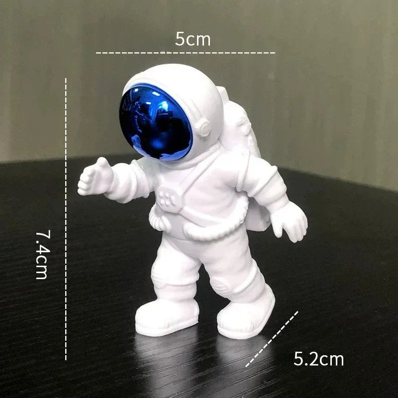 New Resin Astronaut Statue Ornament Spaceman Sculpture Desktop Home Decoration Astronaut Model Car Decoration Creative Kid Gift