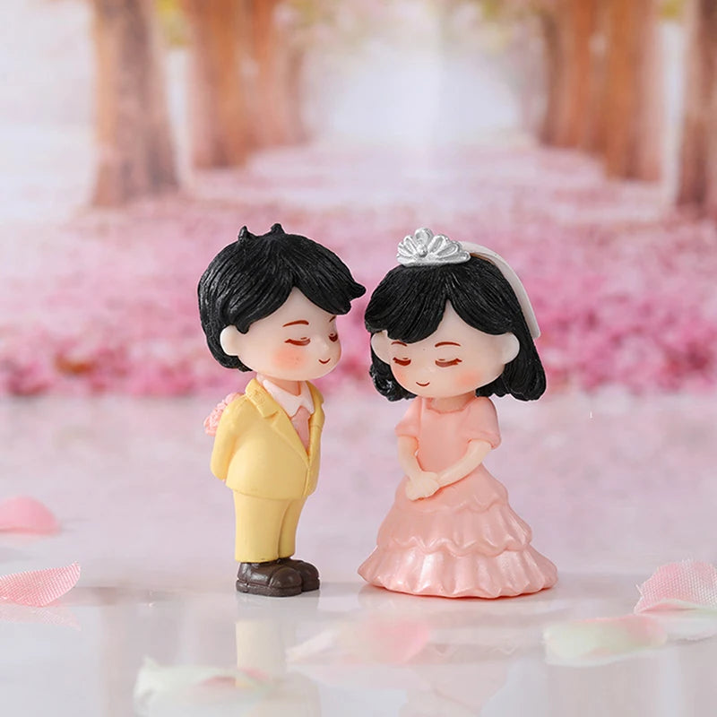 Mini Cute Figurines Couple lover Miniature Wedding Gift Miniature Landscape Ornaments Fairy Garden Bonsai DollHouse Decorations