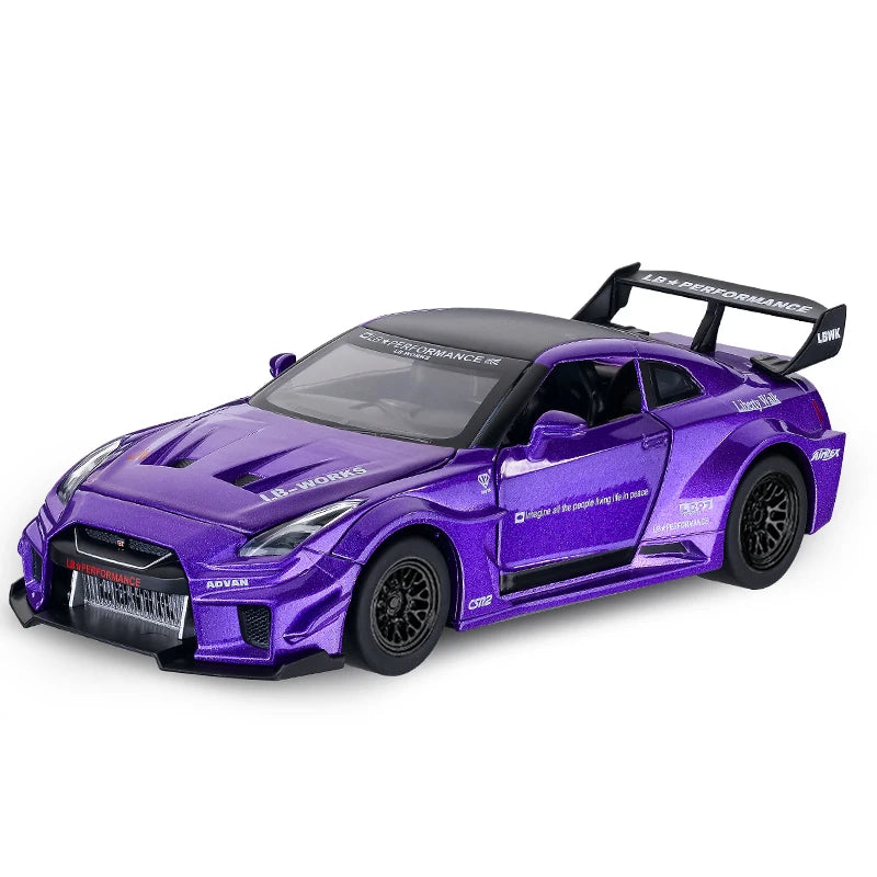 1:32 GT-CSR2 Alloy Exquisite Sports Car Model Fast Furious Simulation Miniature Toys Sound Light Children Gift Collect Hobby